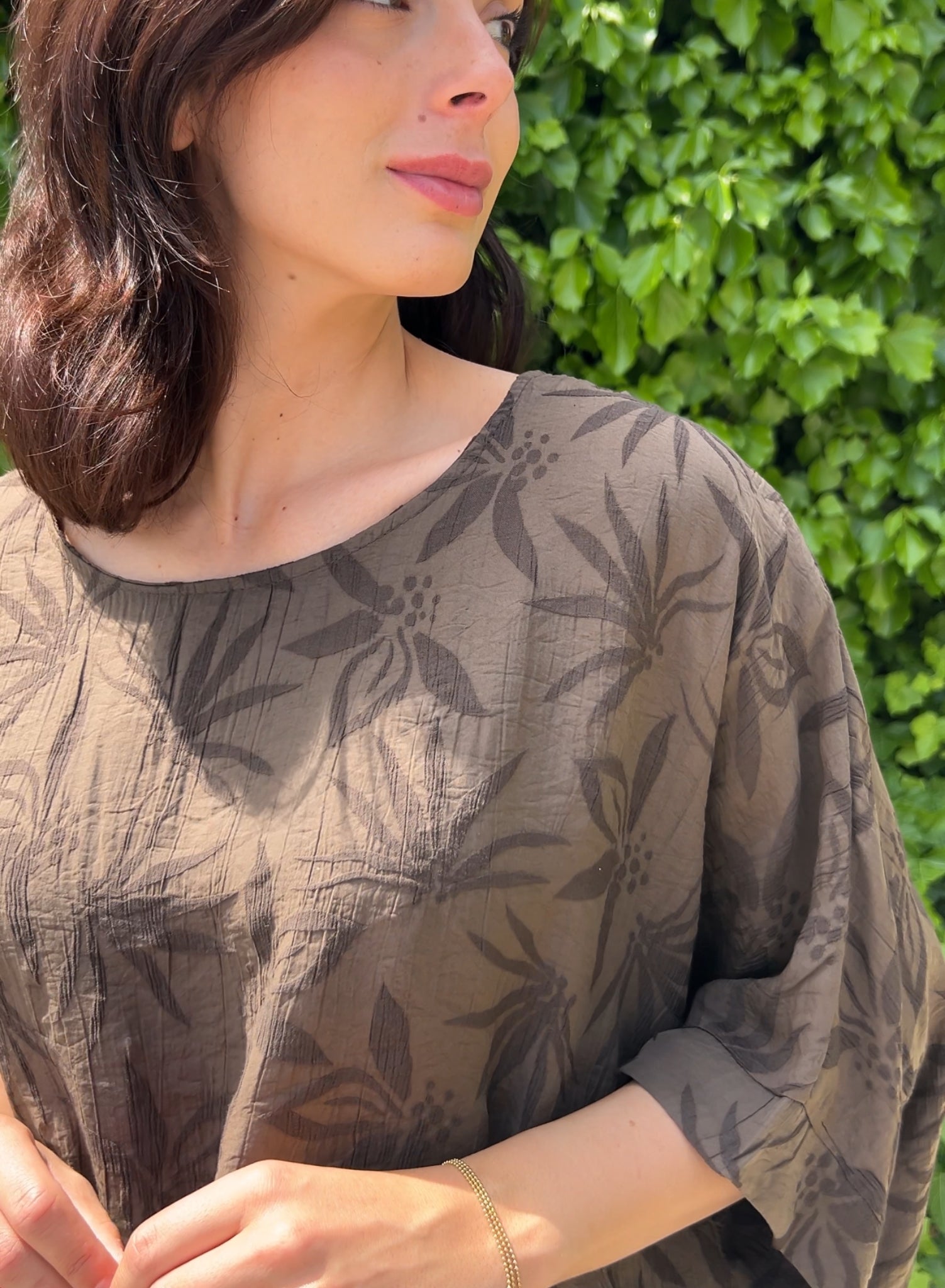 Blusa Hojas choco