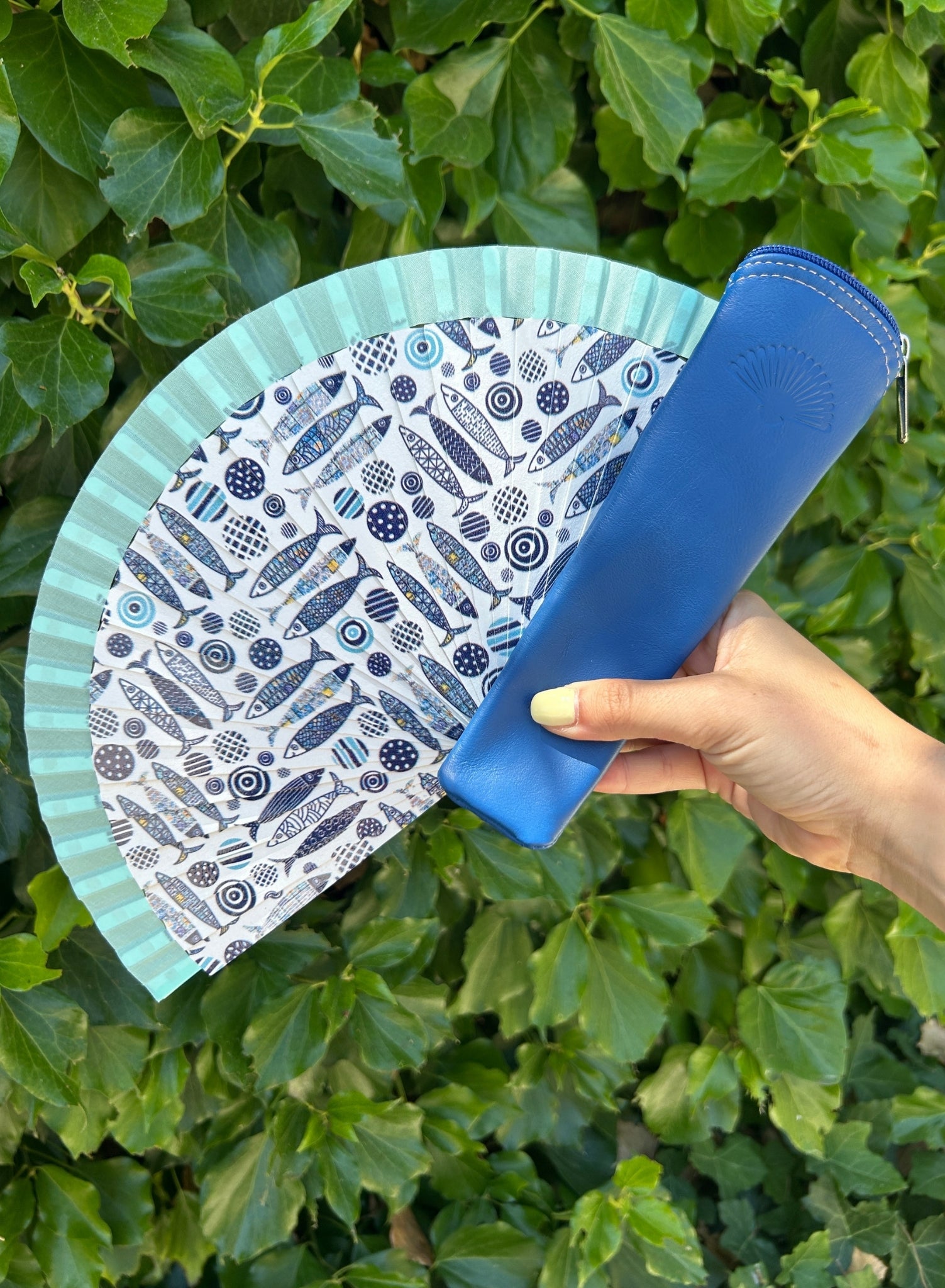 Mini fan (available in various colors)