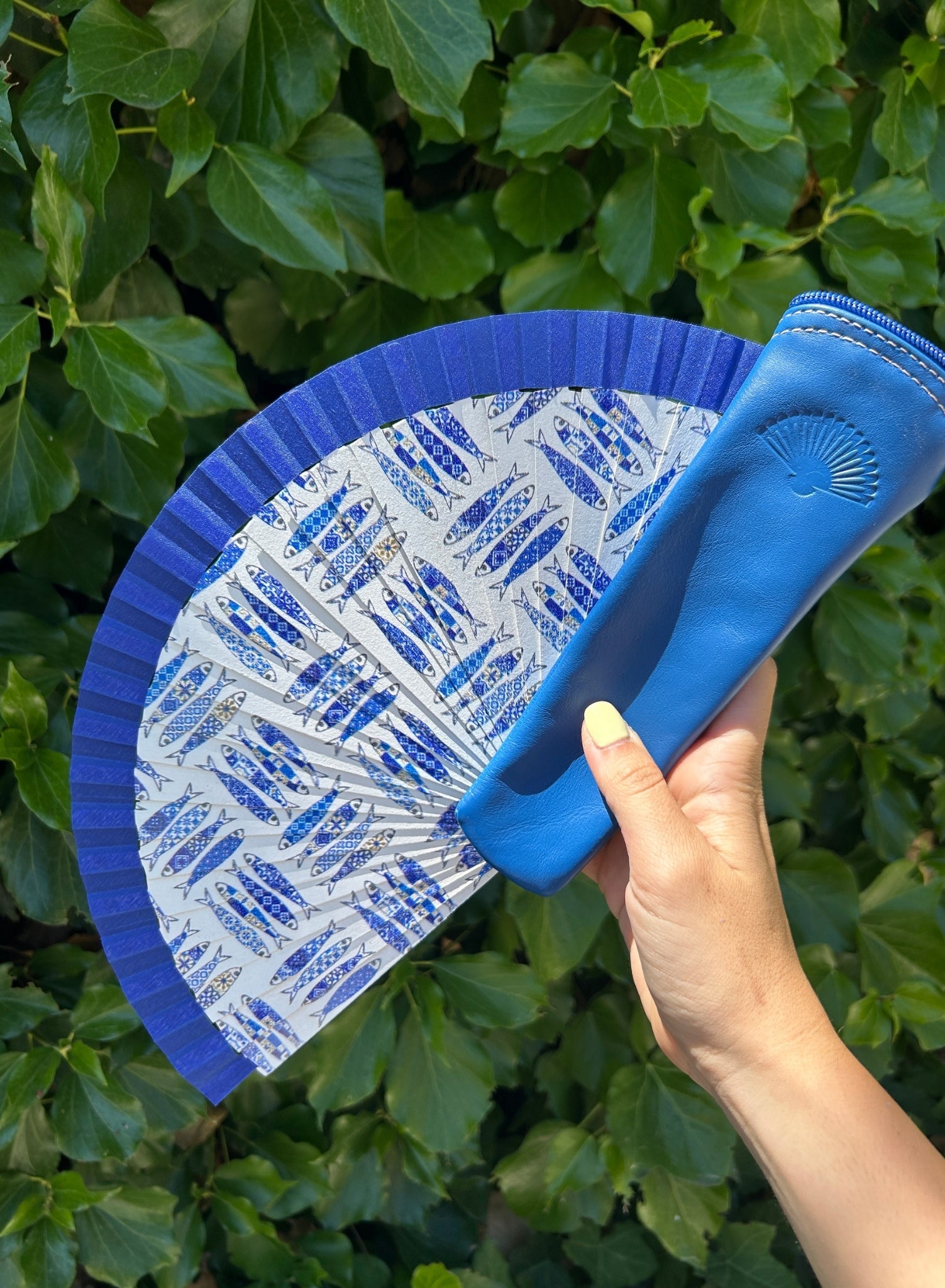 Mini fan (available in various colors)