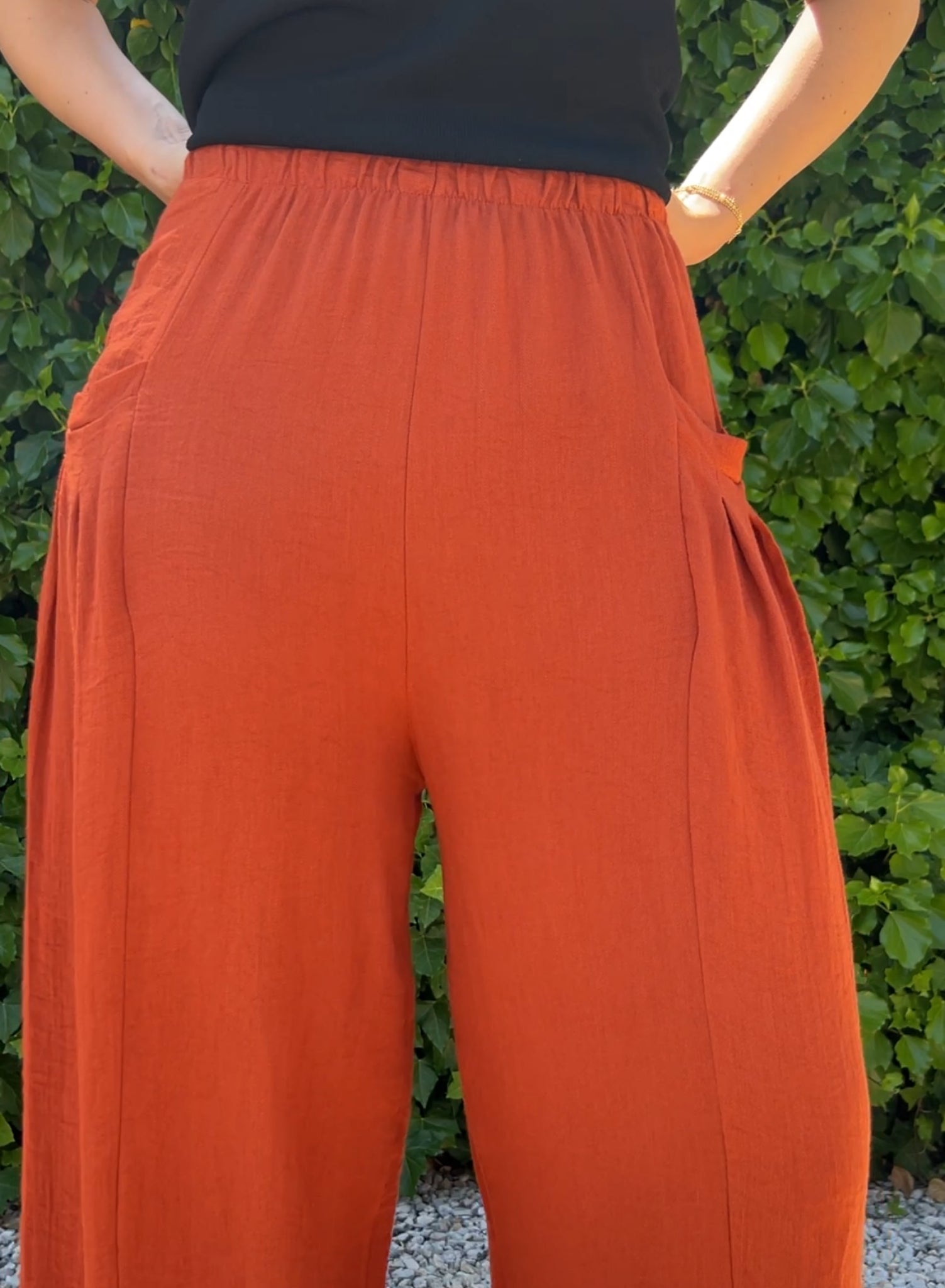 Pantalón bolsillos caldero