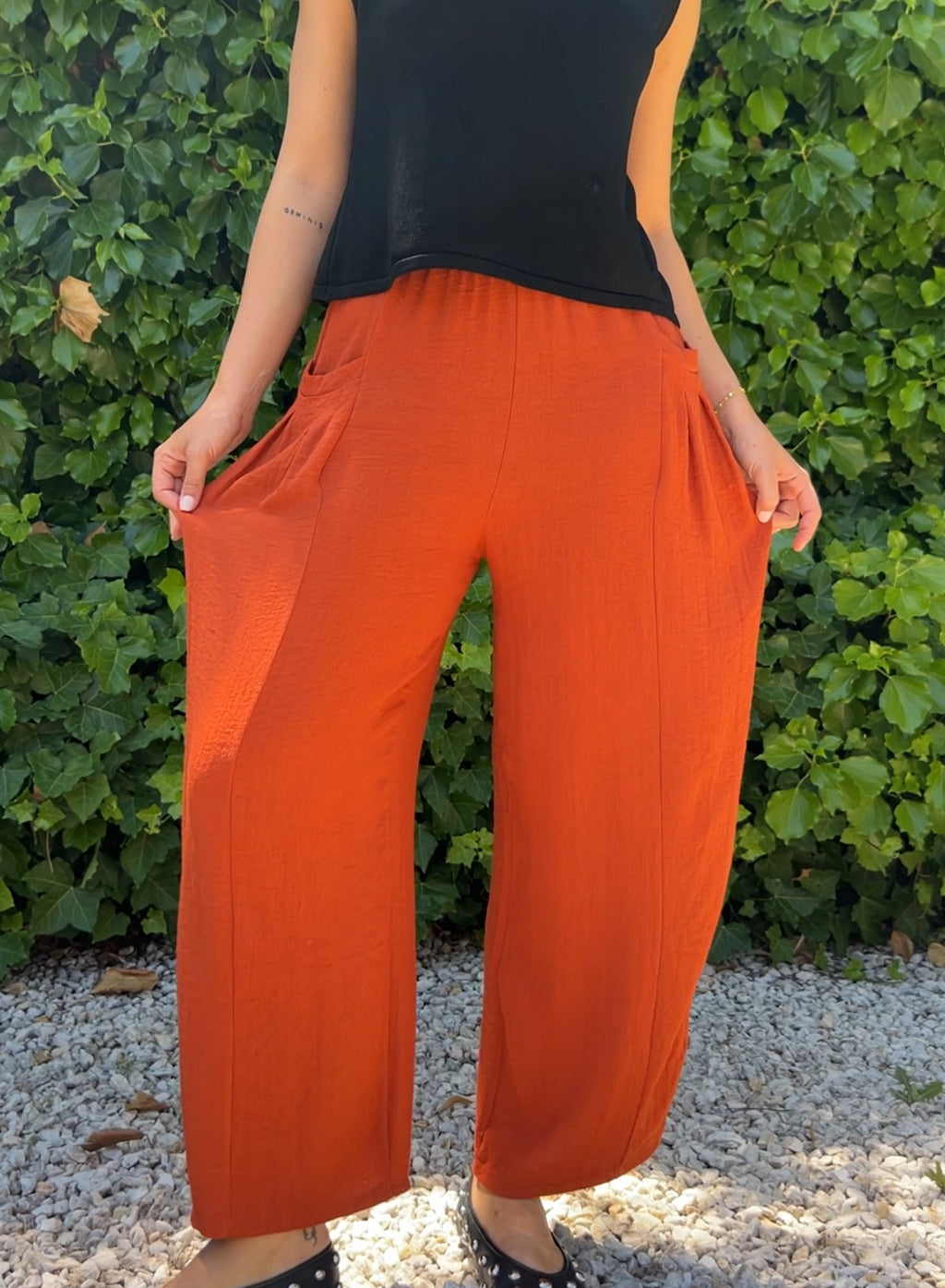 Pantalón bolsillos caldero