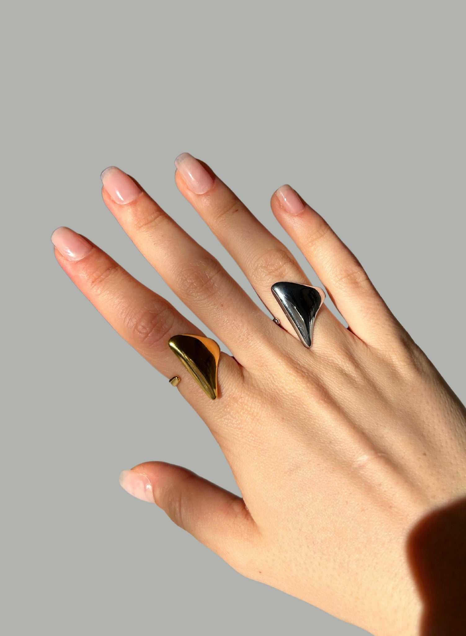 Anillo Triángulo