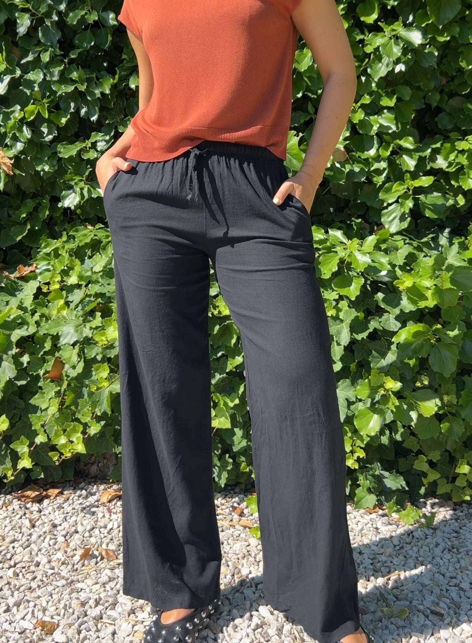 Pantalón lino negro