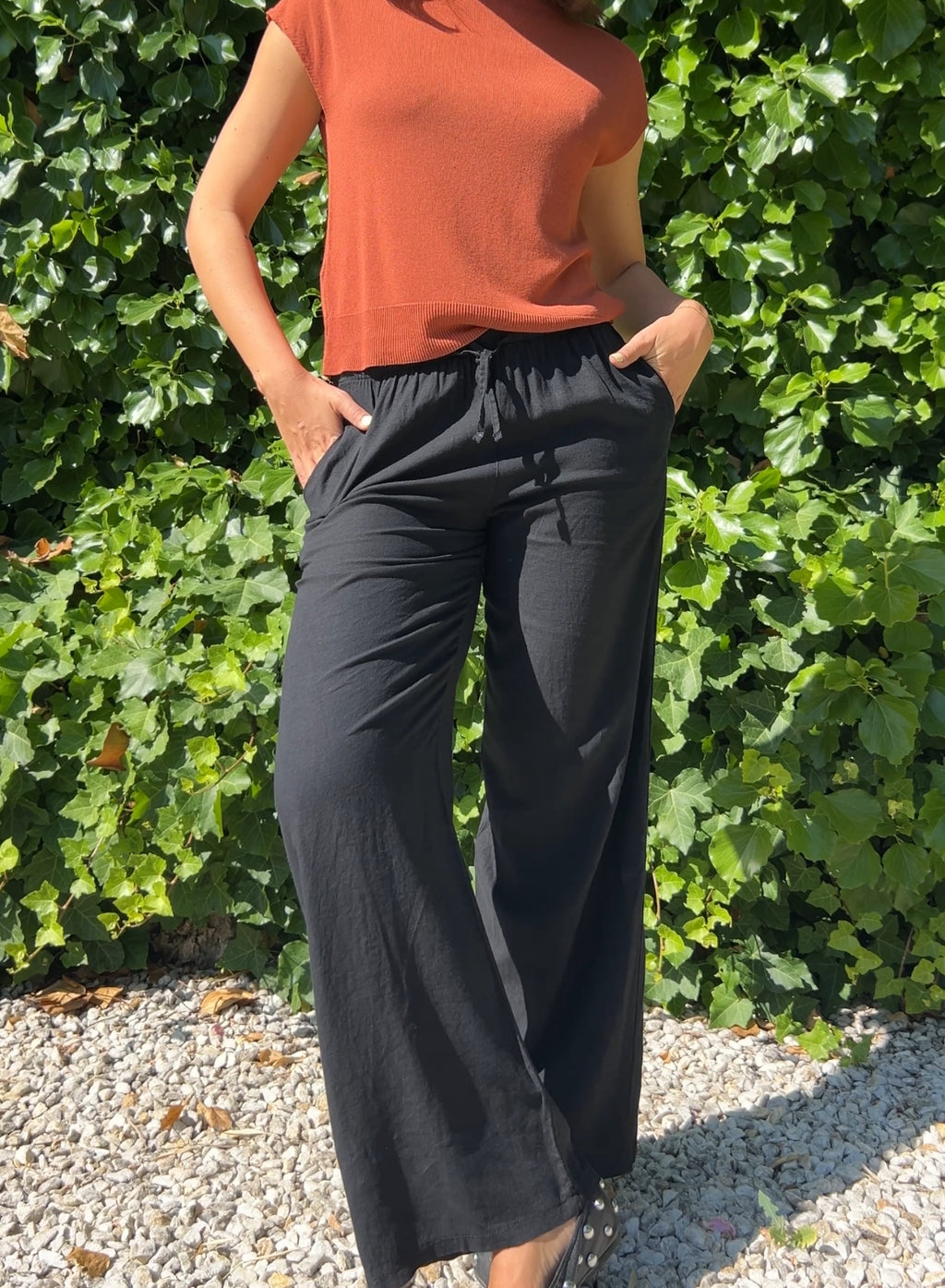 Pantalón lino negro
