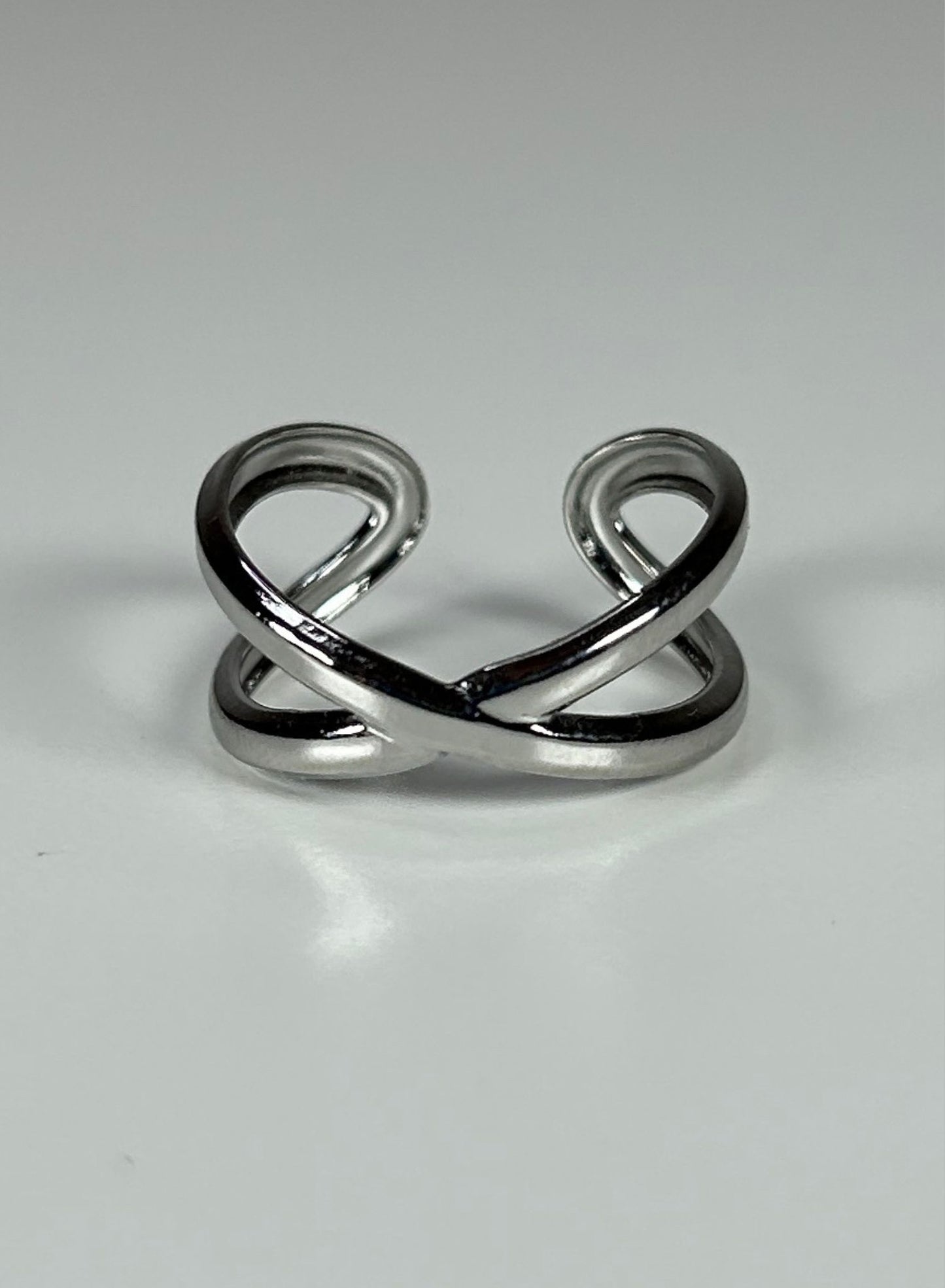 Silver crossover ring