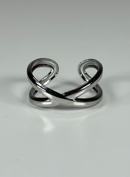 Silver crossover ring