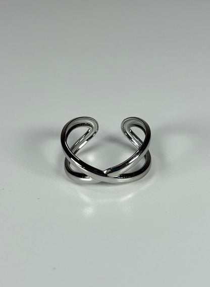 Silver crossover ring