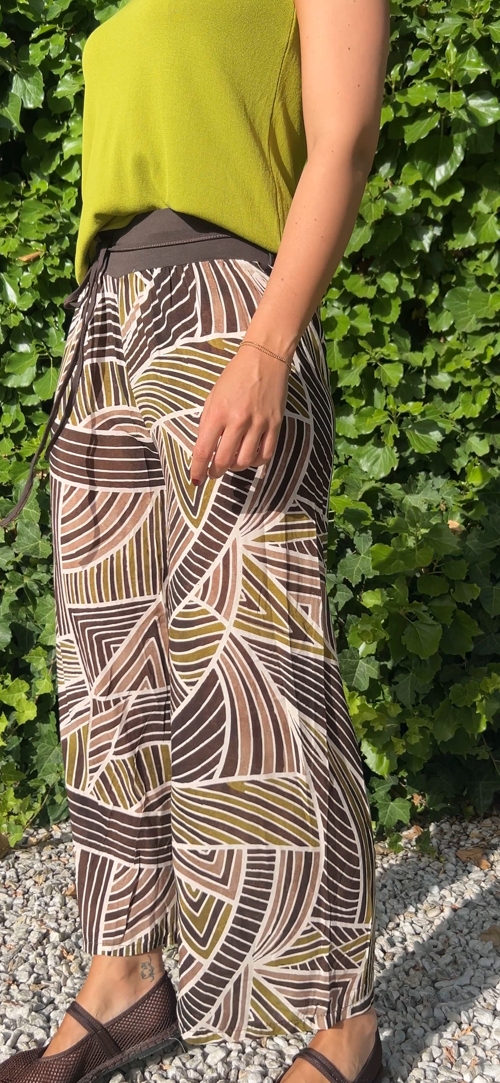 Pantalón fluido oliva