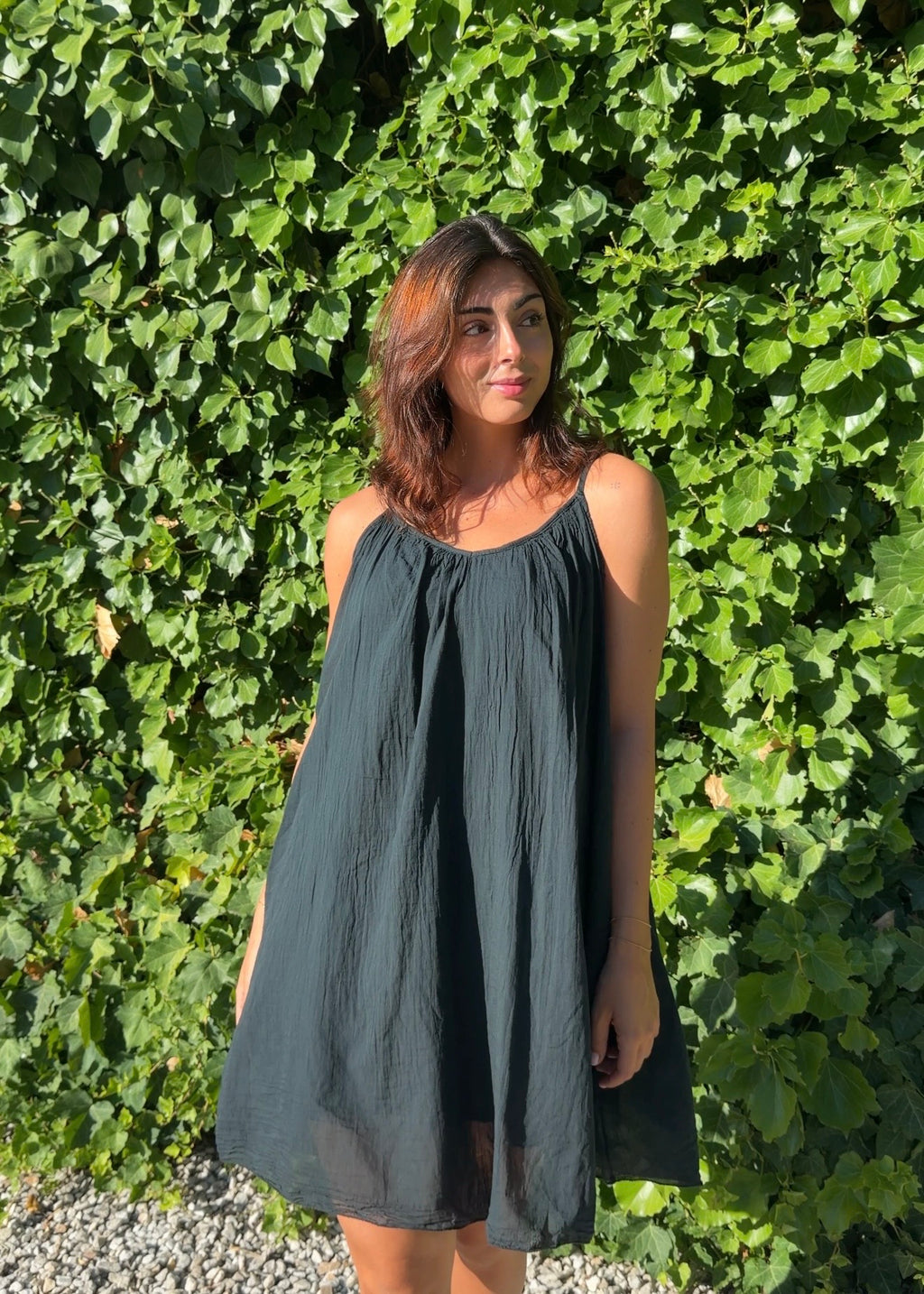 Vestido corto negro