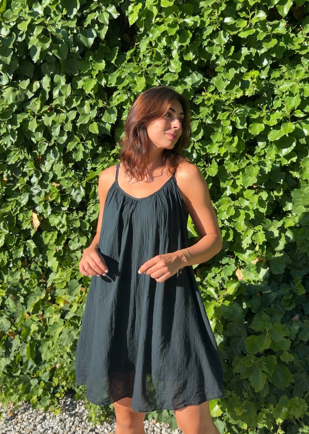 Vestido corto negro