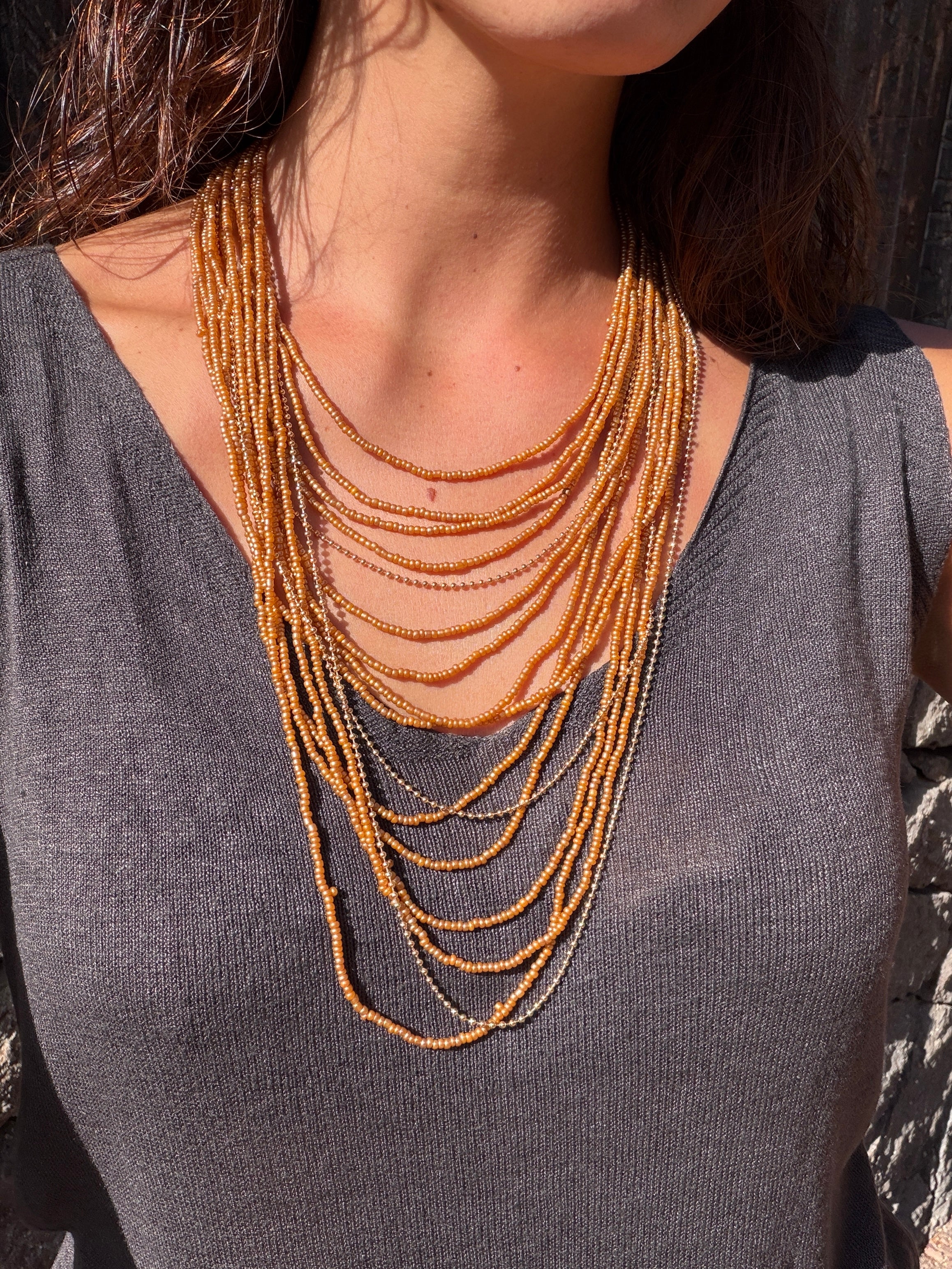 Collar bolitas naranja