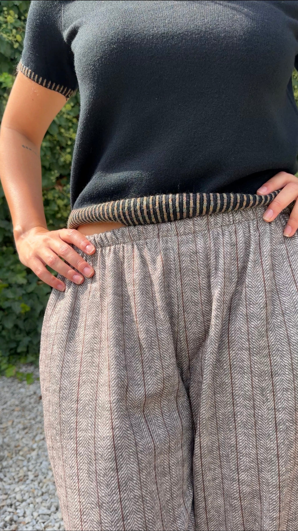 Pantalón bombacho espiga
