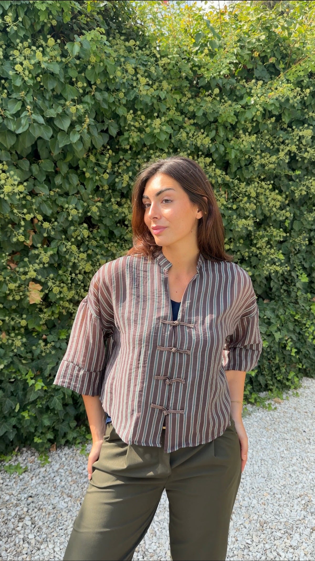 Camisa tipo asiática