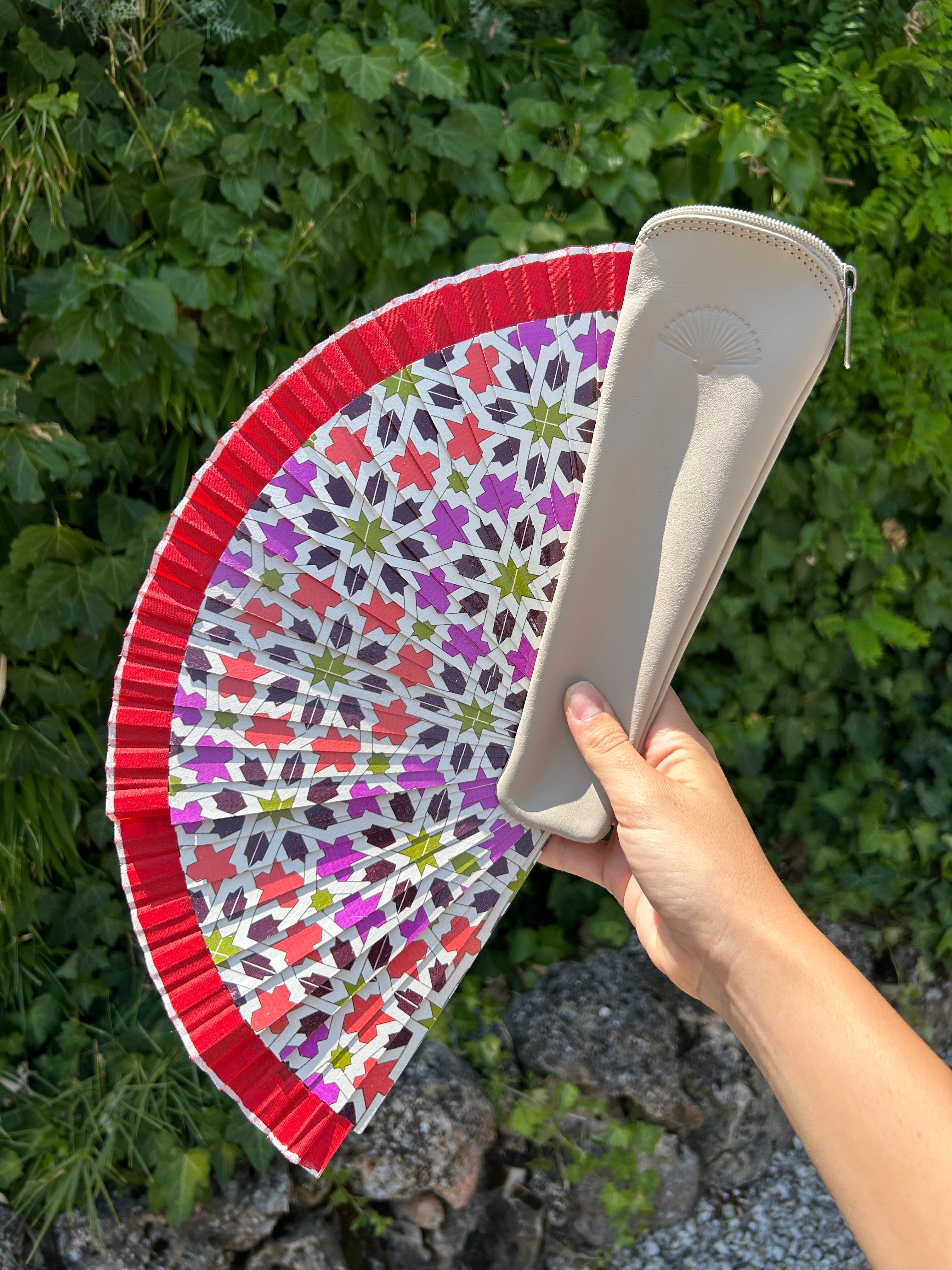 Abanico (disponible en varios colores)
