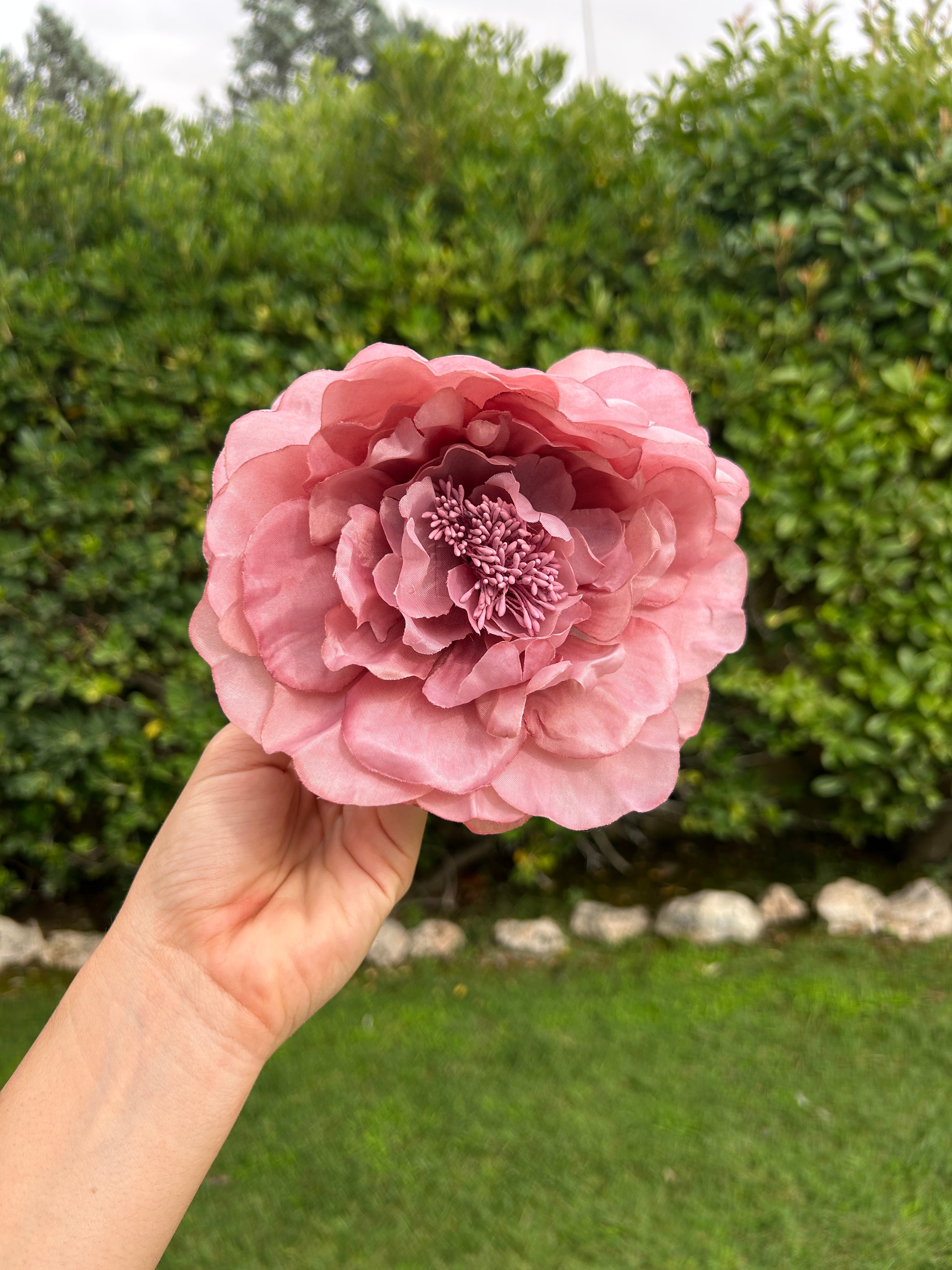 Pinza con flor (varios colores)