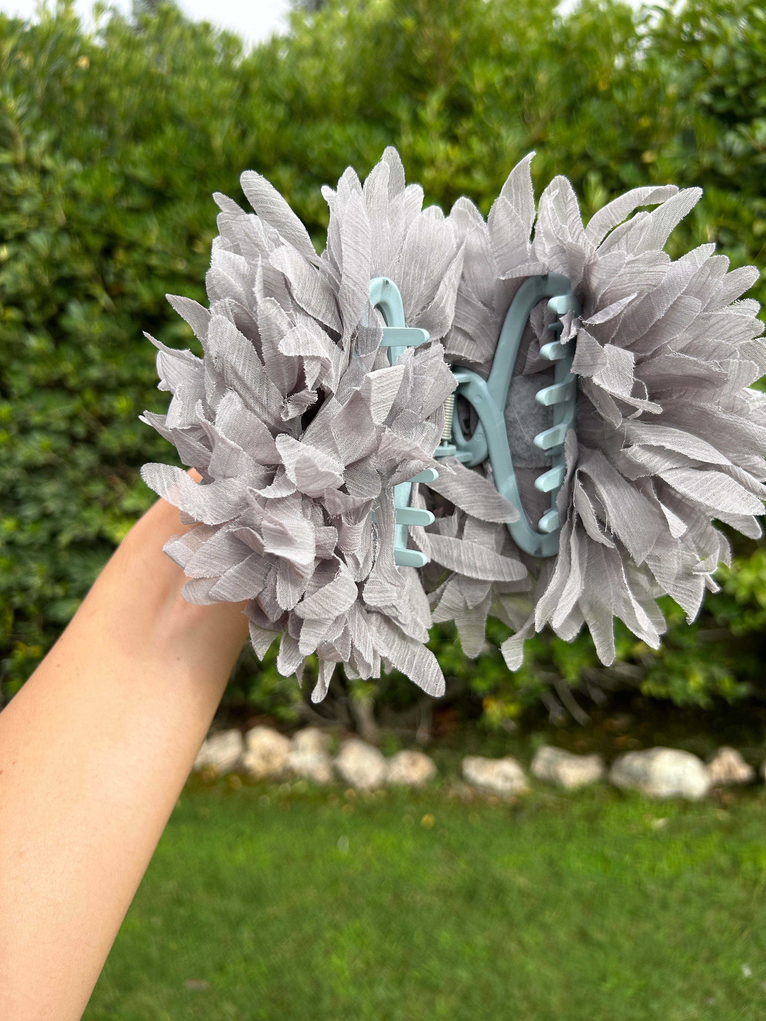 Pinza flor pelo (varios colores)