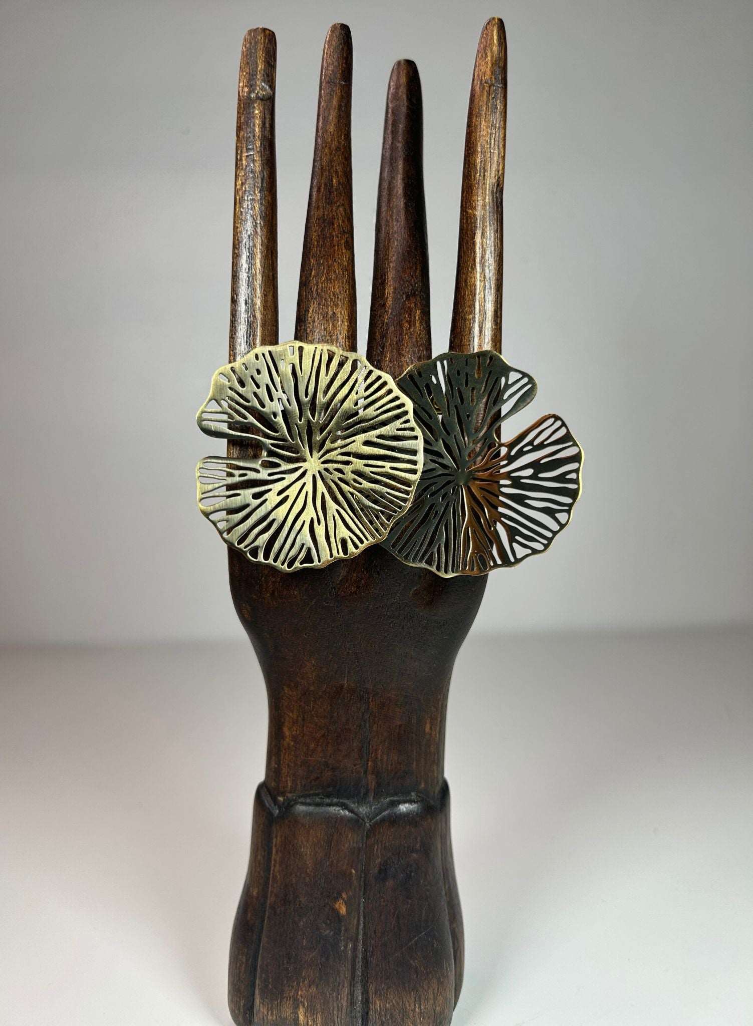 Pendientes Grandes Flor Dorada